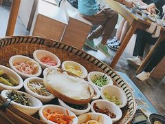 -包整·丝娃娃(一览甲秀楼风景店)