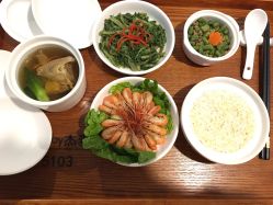 -杰爱月子护理中心