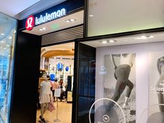-lululemon(上海浦东IFC店)