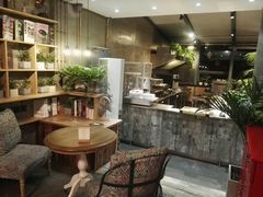 -HIGH FIVE哈福手工汉堡(桂林路店)