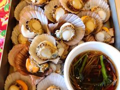 油泼扇贝-闯关东东北农家菜(崂山石老人店)