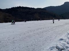 -济南卧虎山滑雪场