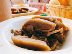 -山明水秀大饭店