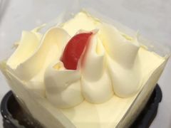 -红宝石·鲜奶小方·海派西点房(南丹店)