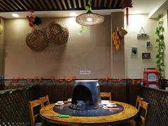 大堂-地锅公社·现炒地锅鸡·地锅鱼·夜宵(罗锦路店)