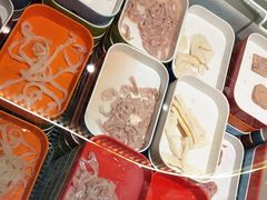-嘎琉鲜切牛肉自助火锅