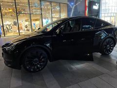 -TESLA 特斯拉(广州天环广场体验店)