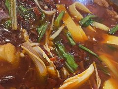 -鸡遇虾煲干锅火锅(小寨金莎店)