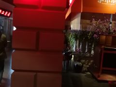 -沪小胖小龙虾(淮海中路旗舰店)