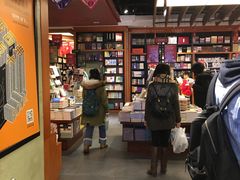 -西西弗书店(三峡广场湟恩新纪元购物广场店)