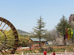 -雪山彩虹谷景区