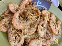 咸蛋黄炒虾-贞姨美食·老字号海鲜大排档