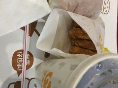 香辣鸡腿堡-华莱士·全鸡汉堡(艳粉店)