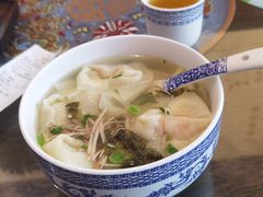 -笑来喜馄饨小笼工坊(通扬路店)