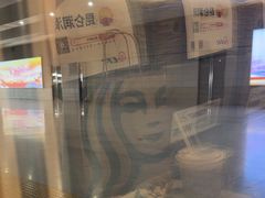 -星巴克(上海虹桥站2A检票口)