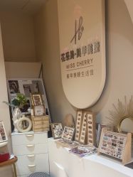 -花系美·美甲美睫精品店