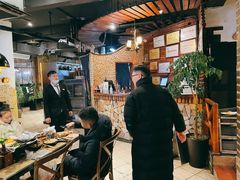 大堂-何师烧烤·香辣蟹·川菜·30年老品牌(太古里旗舰店)