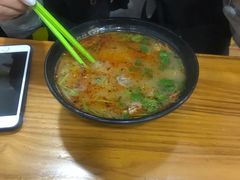 -志权牛肉面(灵山路店)