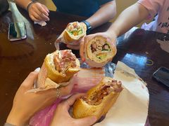 -Bánh Mì Huynh Hoa