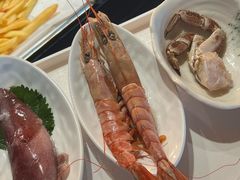-雍容荟帝王蟹活龙虾展台自助(IFS黑金店)