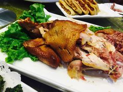 -老码头黑皮肘子锅包肉熏酱水饺(文政街店)