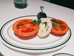 马苏里拉奶酪和牛排番茄-Wolfgang’s Steakhouse 沃夫冈牛排馆(上海白玉兰广场店)