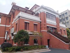 -上海市位育初级中学