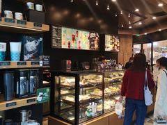 面包甜点陈列柜-星巴克(南京鼓楼吾悦广场店)