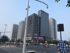 -宝龙城(杭州滨江店)