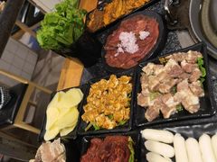 -赞酱川式烤肉(蜀都万达店)