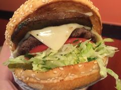 -The Habit Burger Grill 哈比特汉堡(复兴soho店)