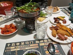 -金马门国际美食百汇(珞喻路店)
