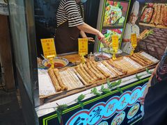 -泰龙城小吃街