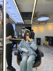 -藤野造型烫发染发