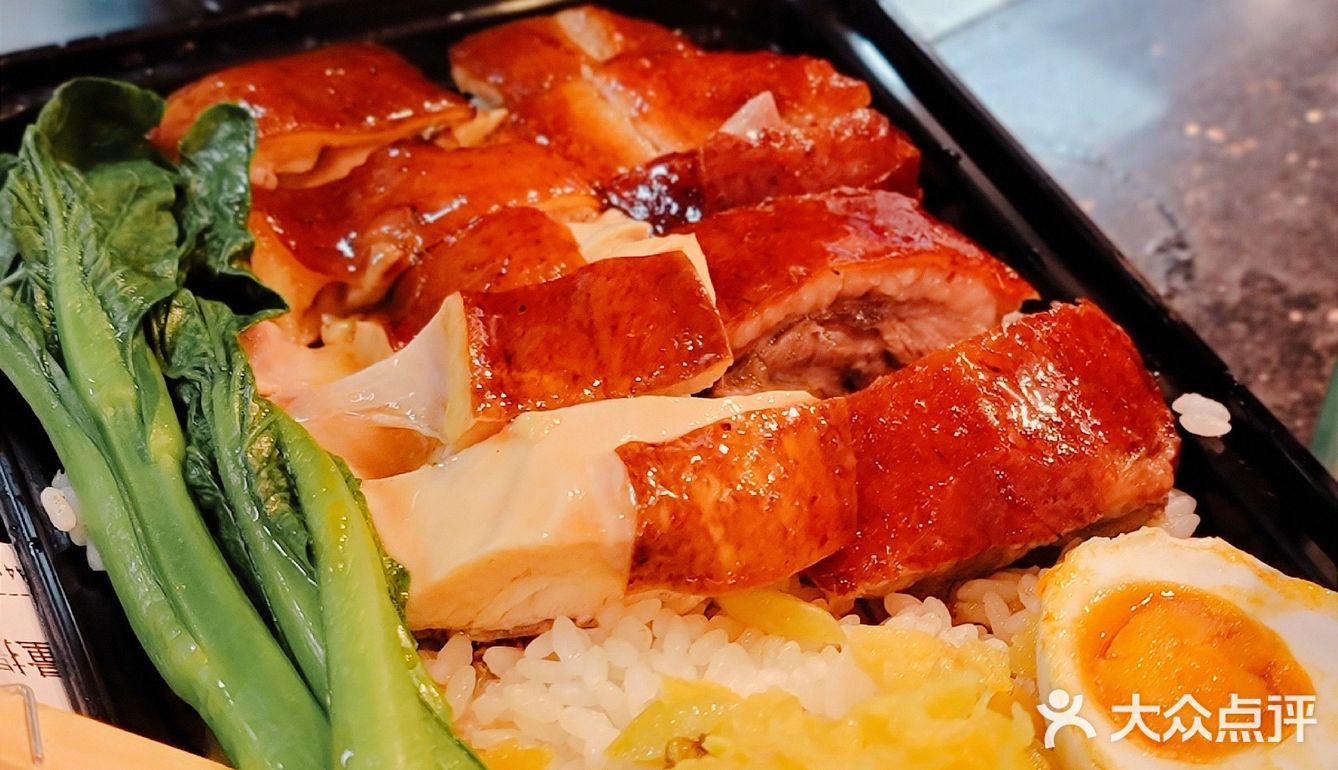 独特配方精心烤制，广式烧鹅真的香