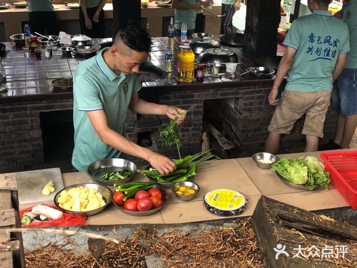 松山湖南湖湾露营营地图片