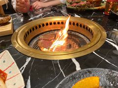 -山川小町·极番烧肉(新地假日广场店)