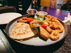 西班牙风味小食拼盘-bluefrog蓝蛙(恒隆广场店)