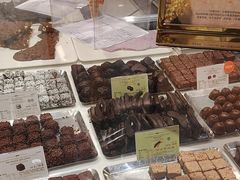 -VENCHI 闻绮(北京国贸商城店)