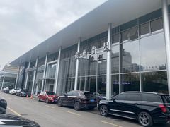 -贵州贵星奔驰4S店(观山湖店)