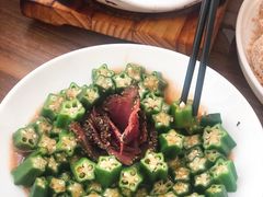 黑椒牛肉拼秋葵-将相和·海鲜蒸饺大连菜