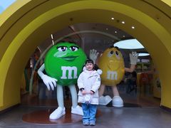 -m豆巧克力世界(上海世茂广场店)