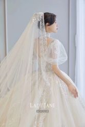 -Lady  Jane高端婚纱礼服馆