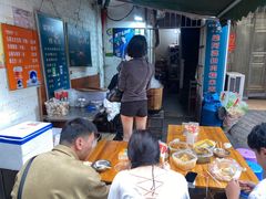 -梁阿婆廿年老牌扣肉糯米饭
