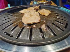 -明洞阿姨·韩式酱蟹烤肉·创意料理(三元桥店)