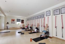 -成都阿难陀艾扬格瑜伽中心