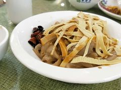 特色绝味拉皮-桃子餐厅·天津菜(红星路直营店)