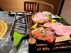 -山川小町·极番烧肉(新地假日广场店)
