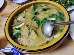 -苏莱特色牛骨滩羊手抓馆(长城东街总店)