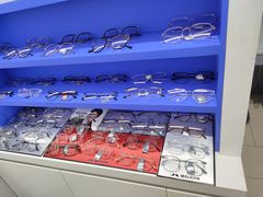 -美式眼镜·授权蔡司.依视路.尼康.豪雅.明月(南翔印象城店)